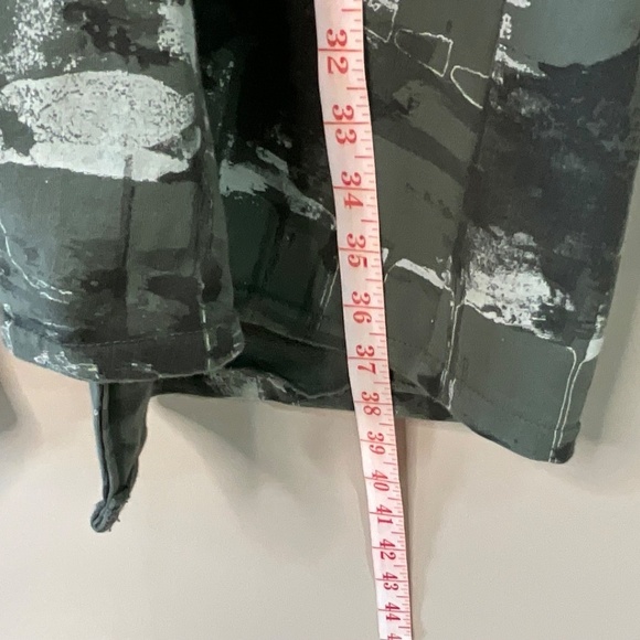 Bella Amore Green and Black Patterned Cardigan - Picture 6 of 8